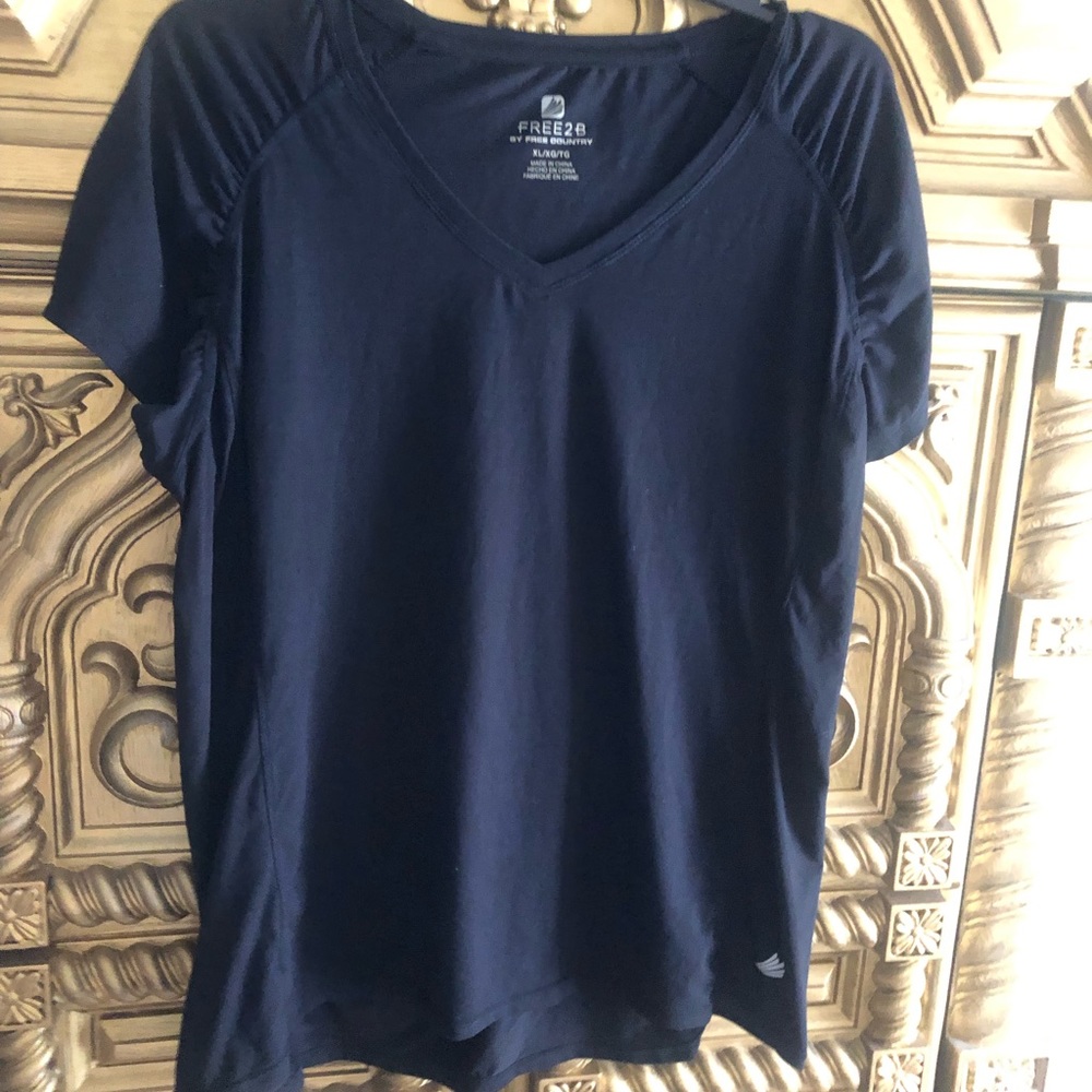Free2B top